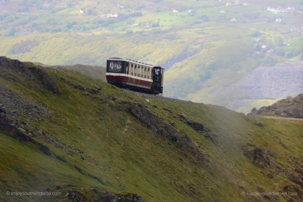 Mit der Snowdon Mountain Railway auf den Mount Snowden